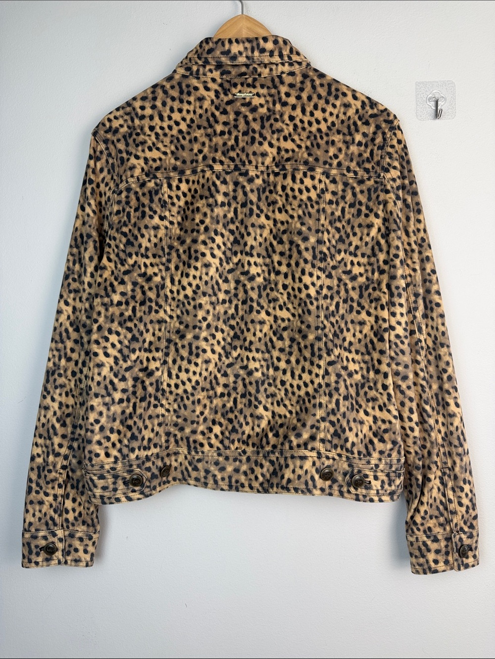 Tommy Bahama Salina Sands Cheetah Print Trucker Jacket in Golden Honey Medium - Picture 10 of 16